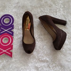 ⬇️$36MICHAEL MK brown suede leather platform heels